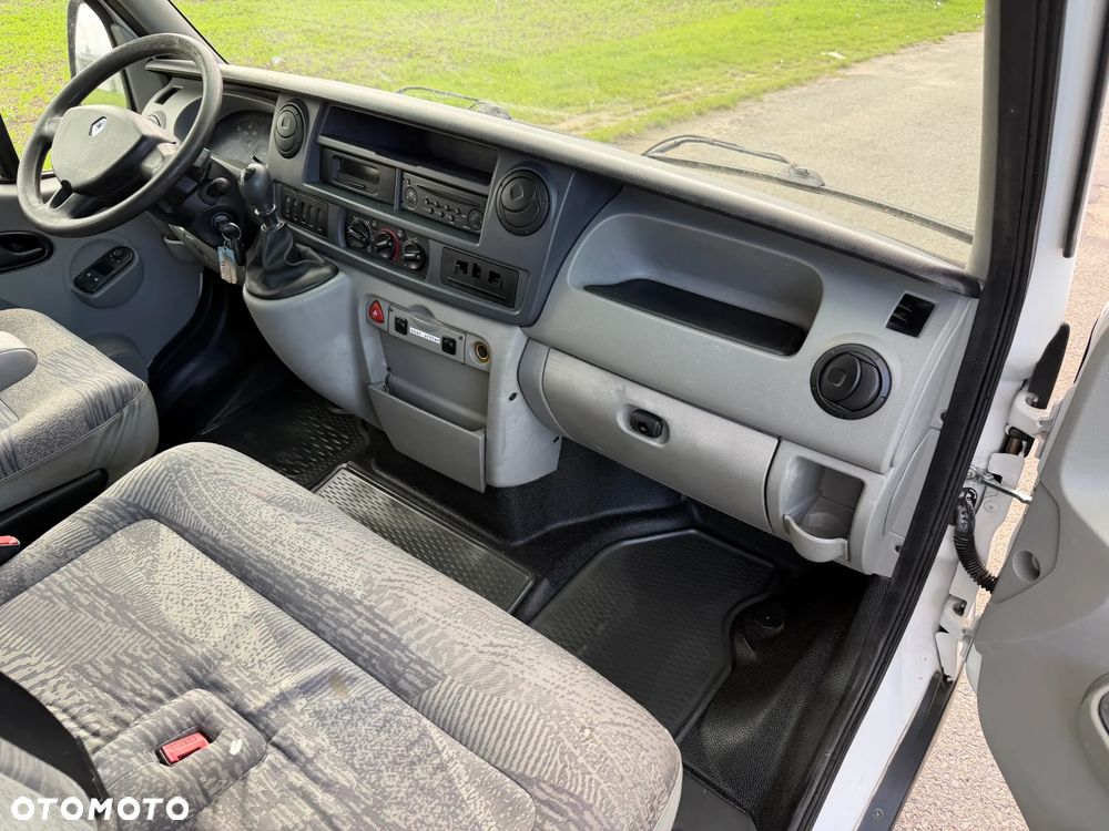 Renault Master 2.5 / 100KM * L2H2 * Brygadówka * 6 Osób * - 31