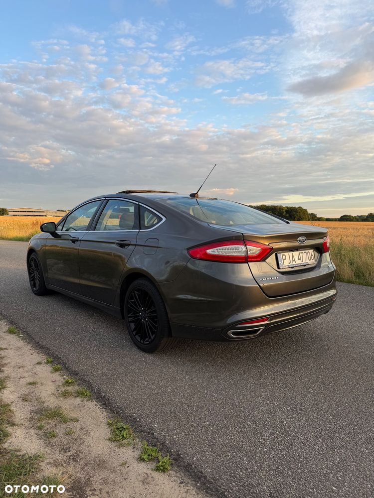 Ford Fusion - 4