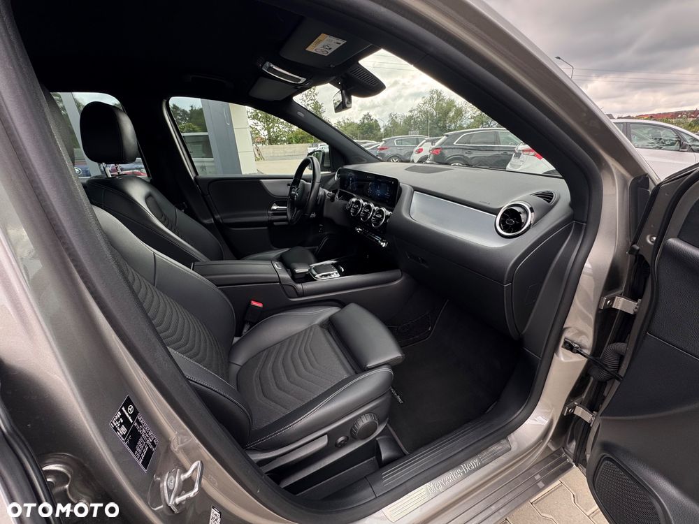 Mercedes-Benz Klasa B 180 d AMG Line 7G-DCT - 21