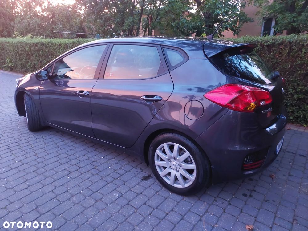 Kia Ceed 1.6 GDI Business Line - 3