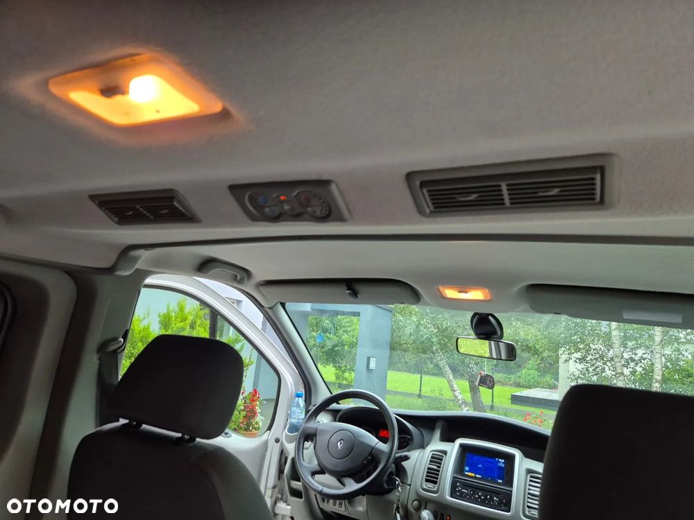 Renault Trafic - 16