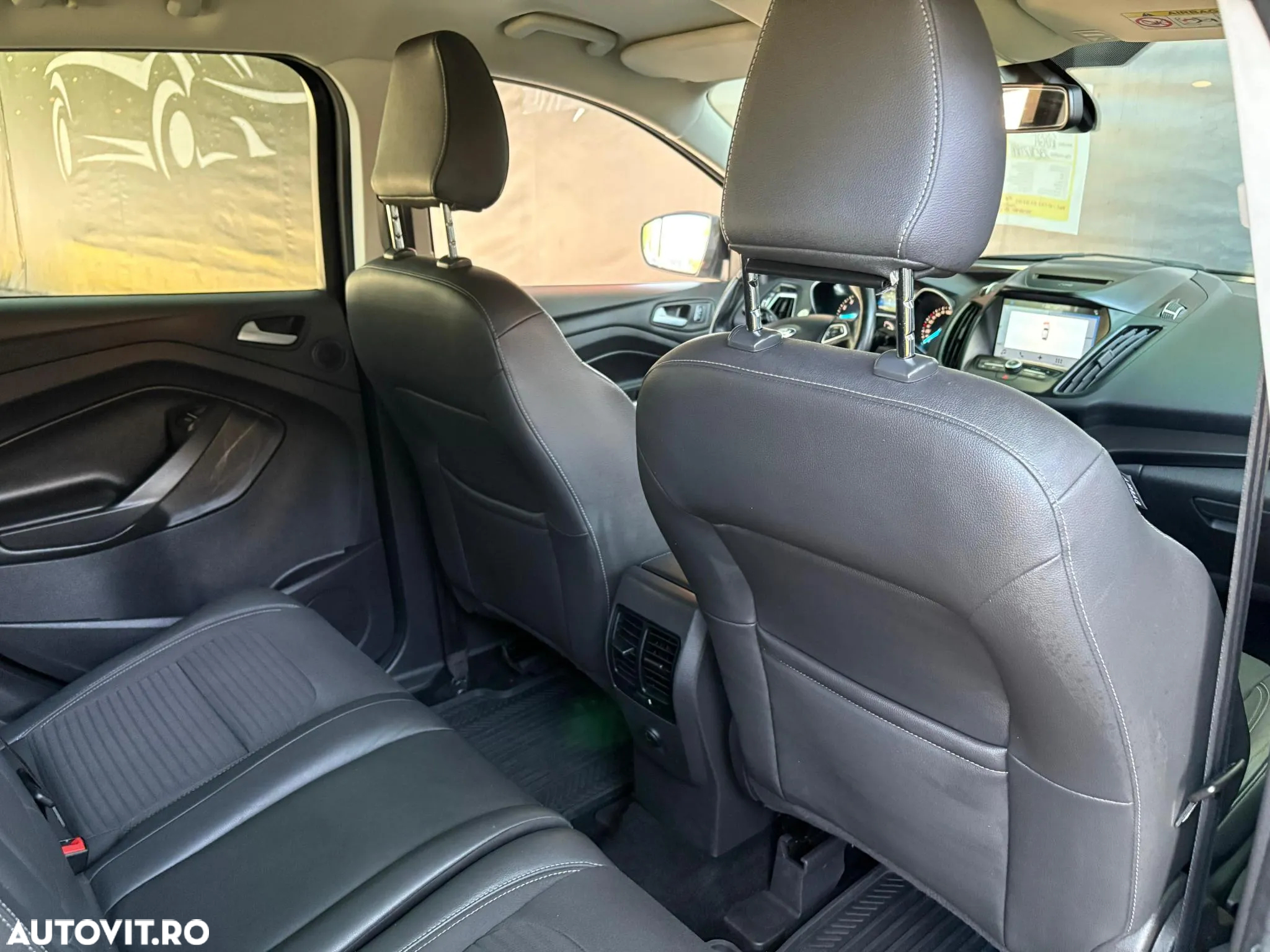 Ford Kuga - 8