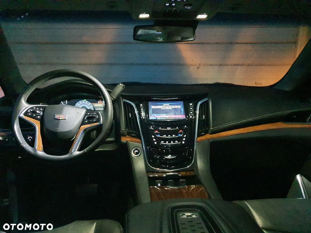 Cadillac Escalade ESV 6.2 V8 AWD AT Premium - 17