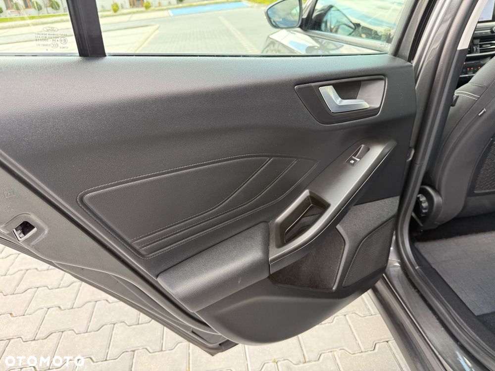 Ford Focus 1.5 EcoBlue Start-Stopp-System TITANIUM DESIGN - 26