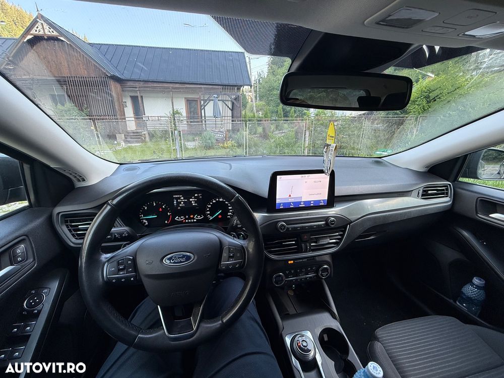 Ford Focus - 8