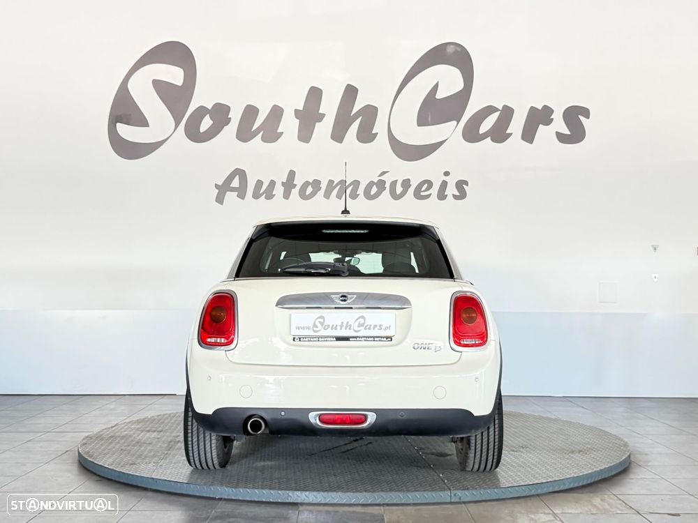 MINI 5 Portas One D - 5