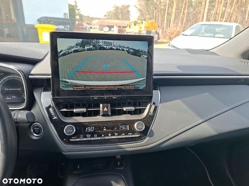 Toyota Corolla 1.8 Hybrid Comfort - 17