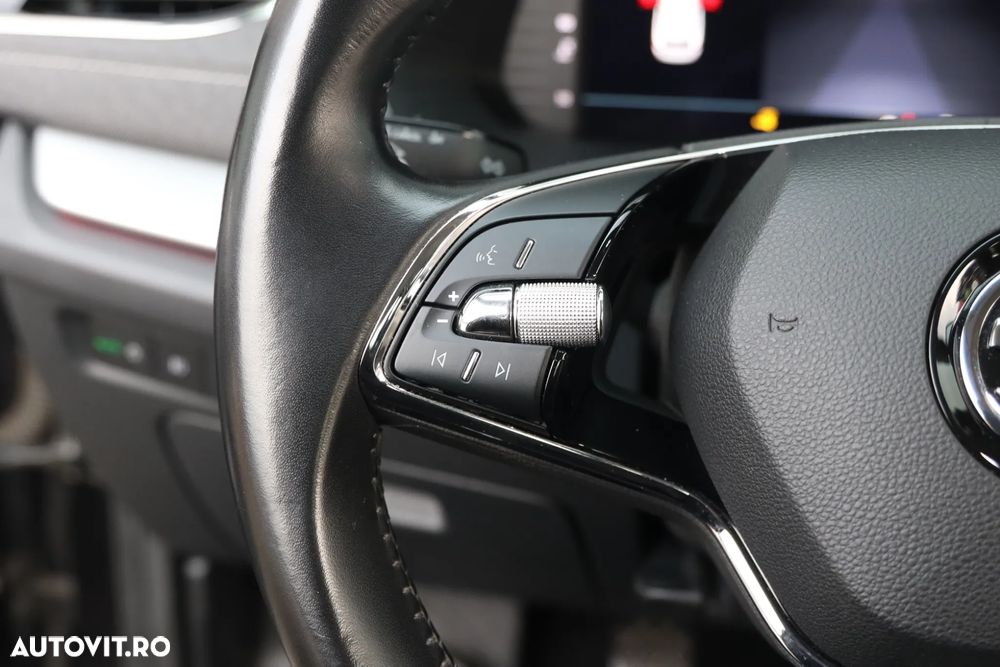 Skoda Octavia Combi 2.0 TDI First Edition - 29