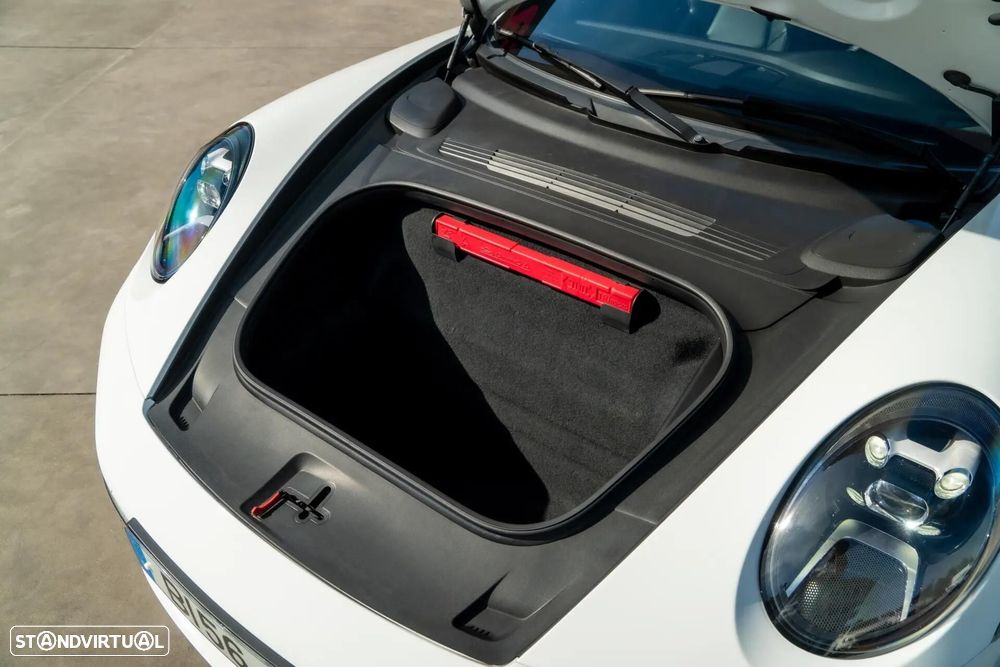 Porsche 911 (992) - 30