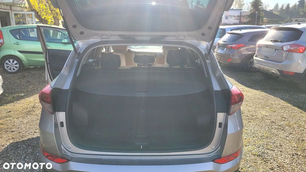 Hyundai Tucson 1.6 GDI BlueDrive GO 2WD - 19