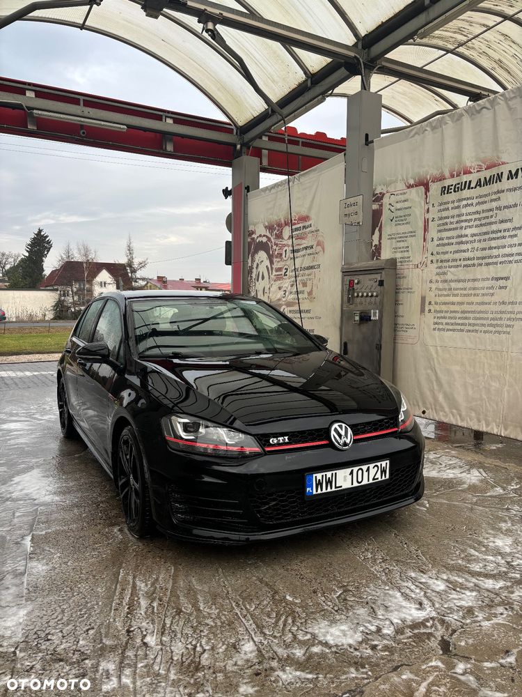 Volkswagen Golf GTI BlueMotion Technology DSG - 2