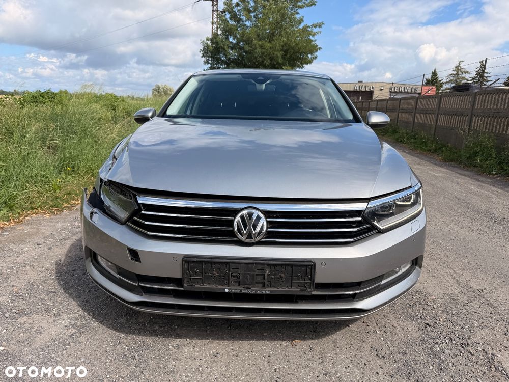 Volkswagen Passat 2.0 TDI (BlueMotion Technology) DSG Highline - 11