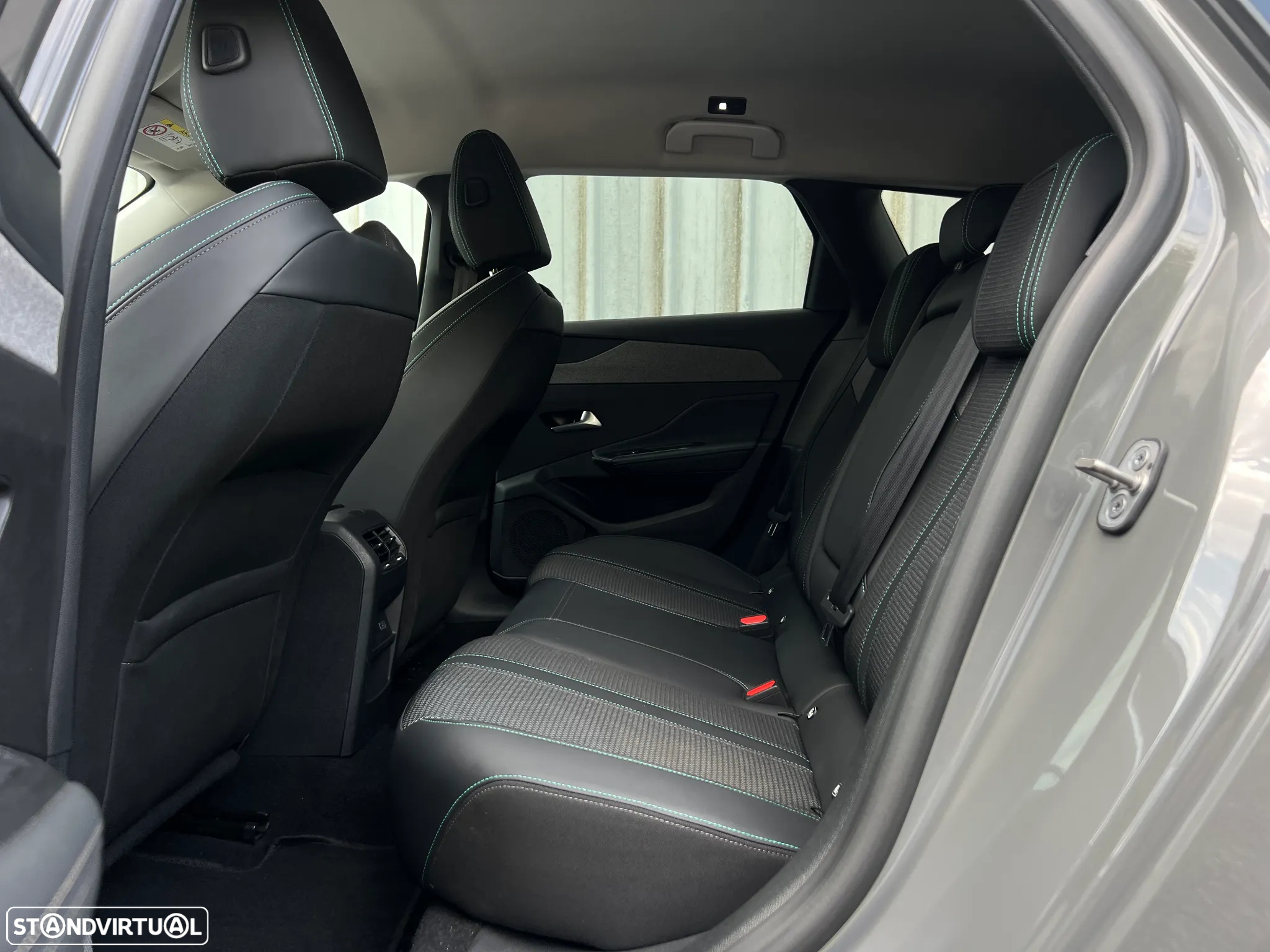 Peugeot 308 SW 1.2 PureTech Allure - 31