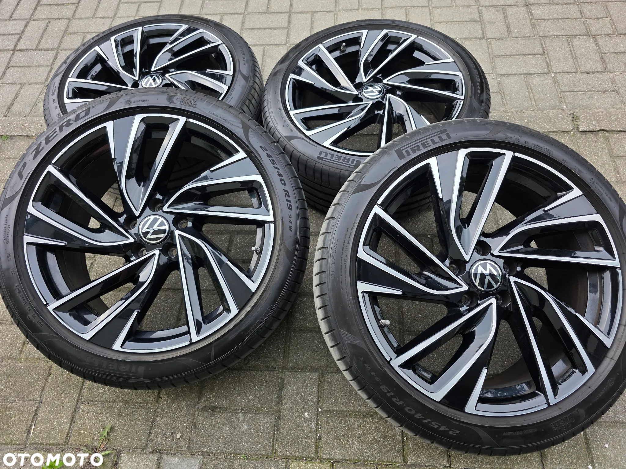 Volkswagen Arteon 2.0 TSI 4Motion R DSG - 27