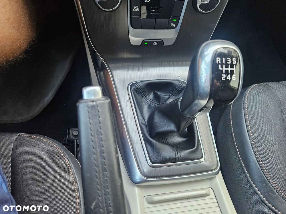 Volvo V40 Cross Country D2 - 24