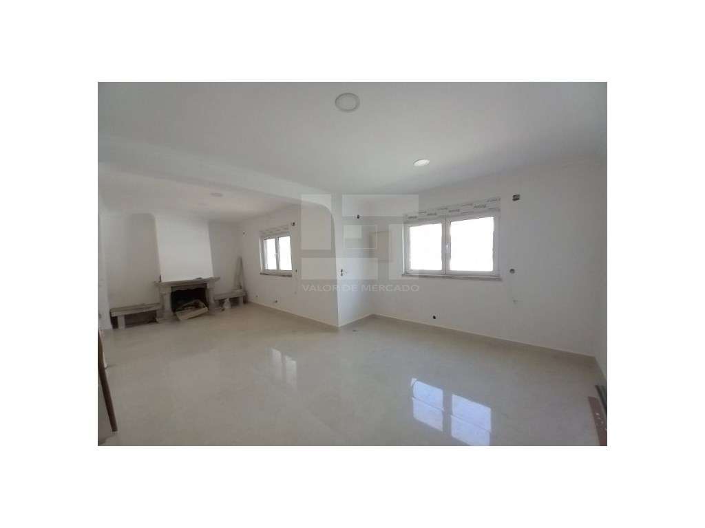 MORADIA T3+2 - FOROS DE AMORA - Grande imagem: 2/34