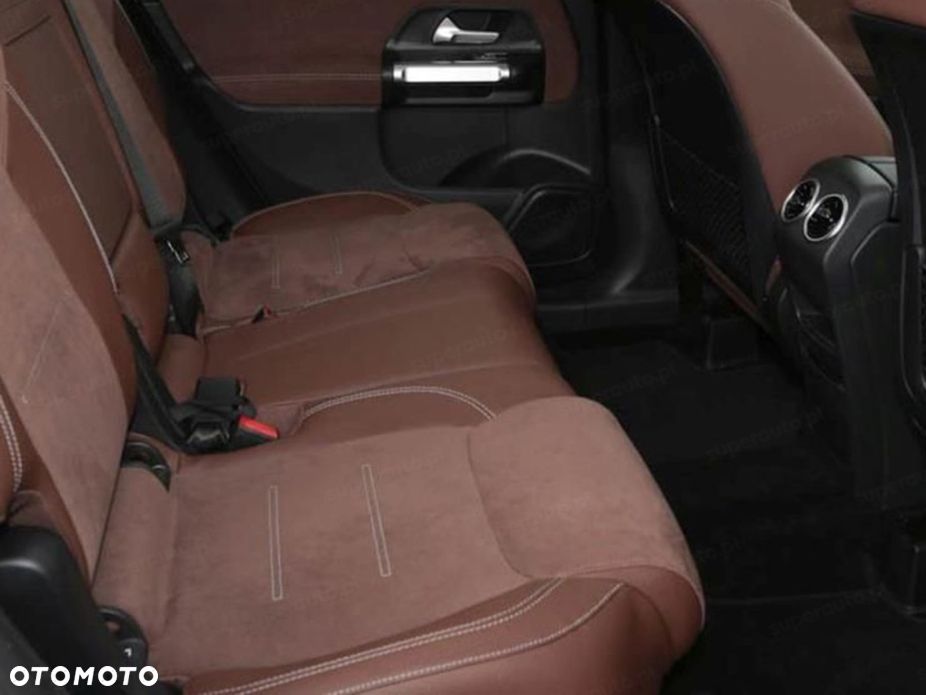 Mercedes-Benz GLB 200 AMG Line 7G-DCT - 14