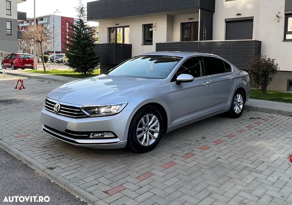 Volkswagen Passat 2.0 TDI DSG Comfortline - 1