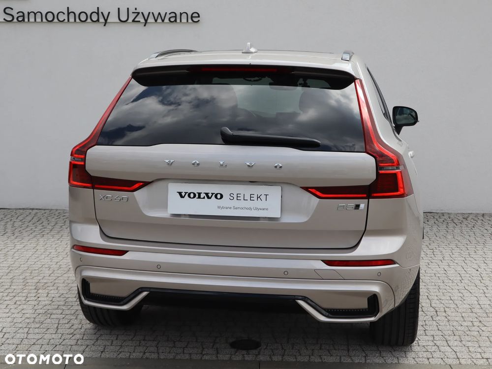 Volvo XC 60 B5 B AWD Ultra Dark - 4