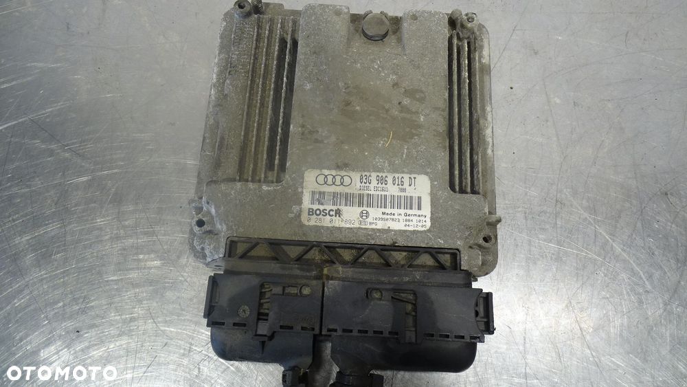 KOMPUTER SILNIKA AUDI A3 8P 2.0TDI - 1