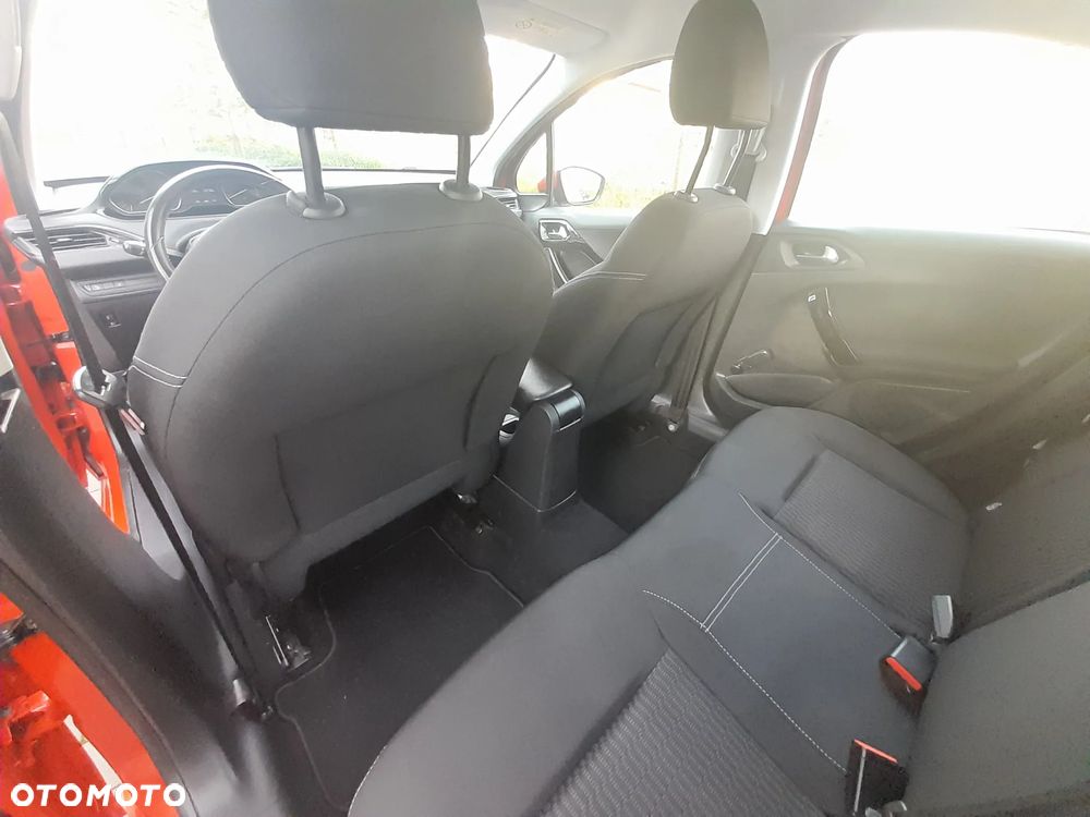 Peugeot 208 PureTech 82 Start & Stop Style - 32