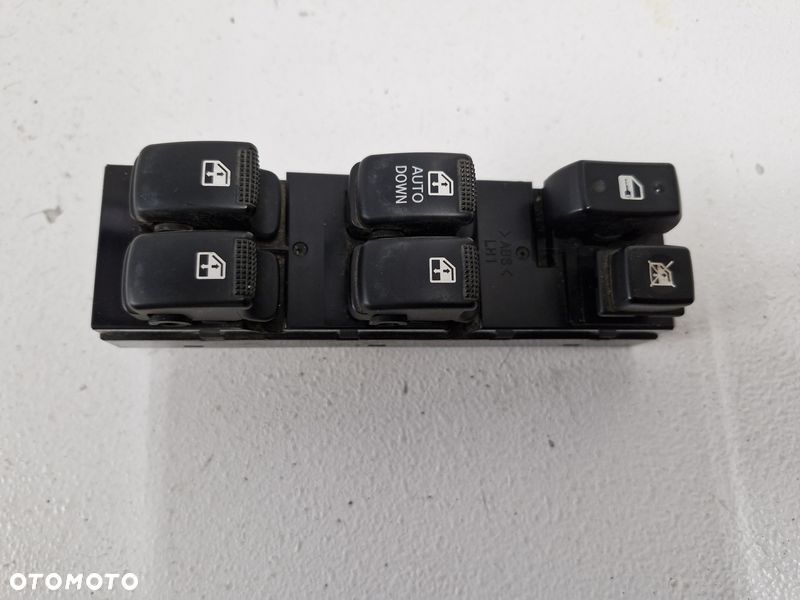 HYUNDAI TUCSON I 1 PRZEŁĄCZNIK PRZYCISKI PANEL SZYB LEWY PRZÓD - 1