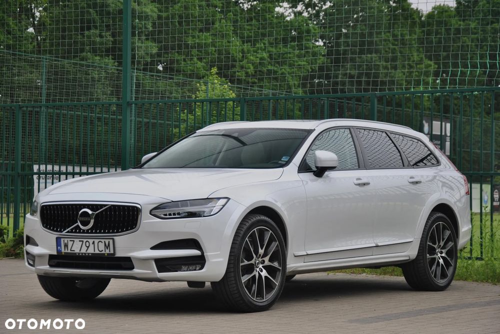 Volvo V90 Cross Country D5 SCR AWD Pro - 1