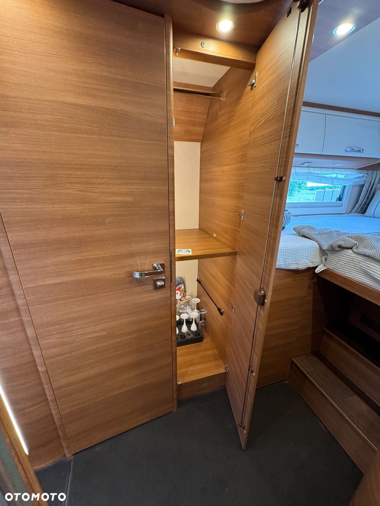 Mercedes-Benz Carthago Chic C-Line I 4.9L Srebrny - AUTOMAT - 22