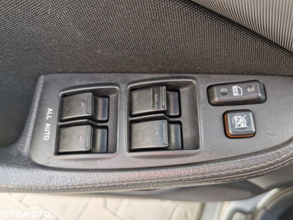 Toyota Avensis 2.0 D-4D Sol - 14