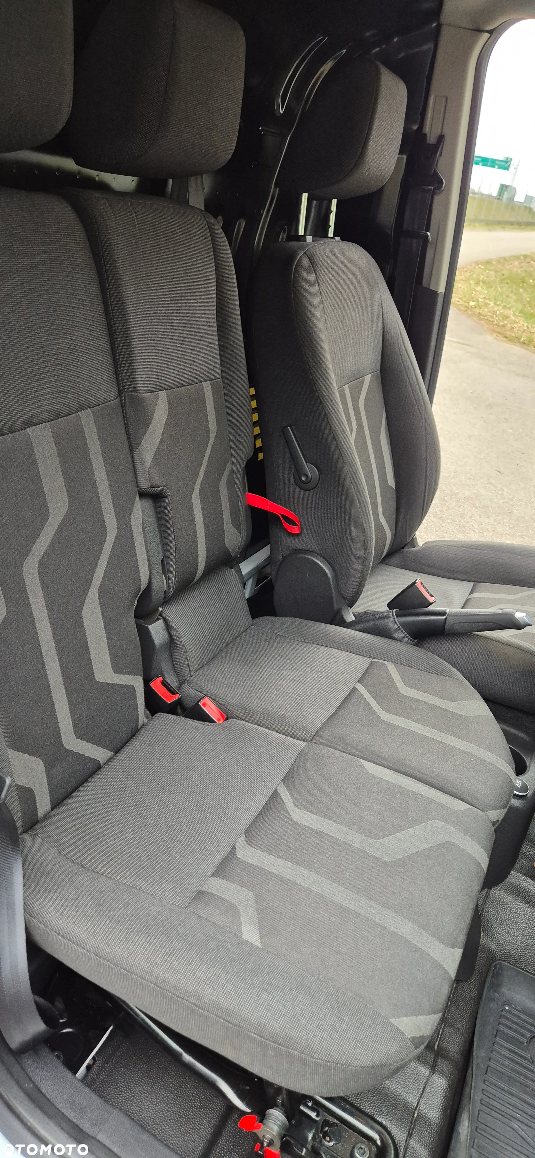 Ford Transit Connect - 18