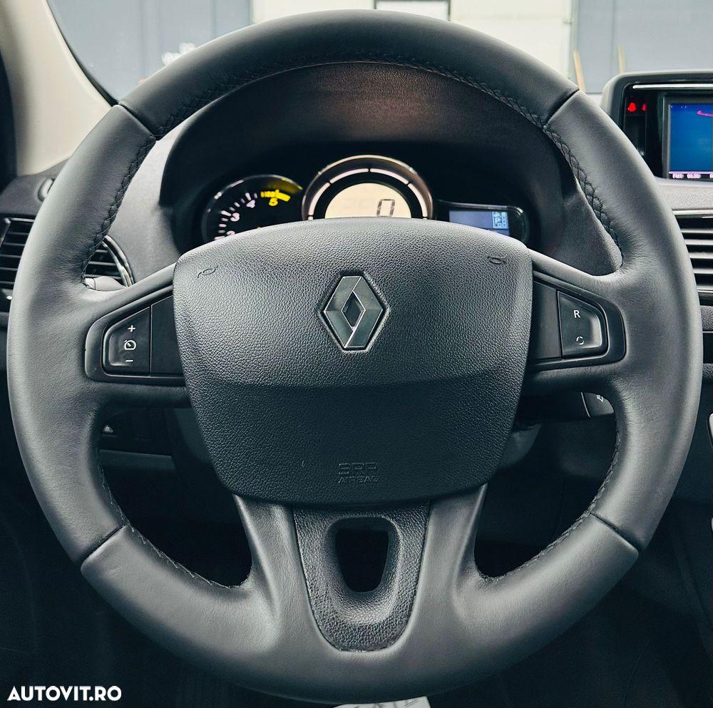 Renault Megane dCi 110 FAP EDC Bose Edition - 31