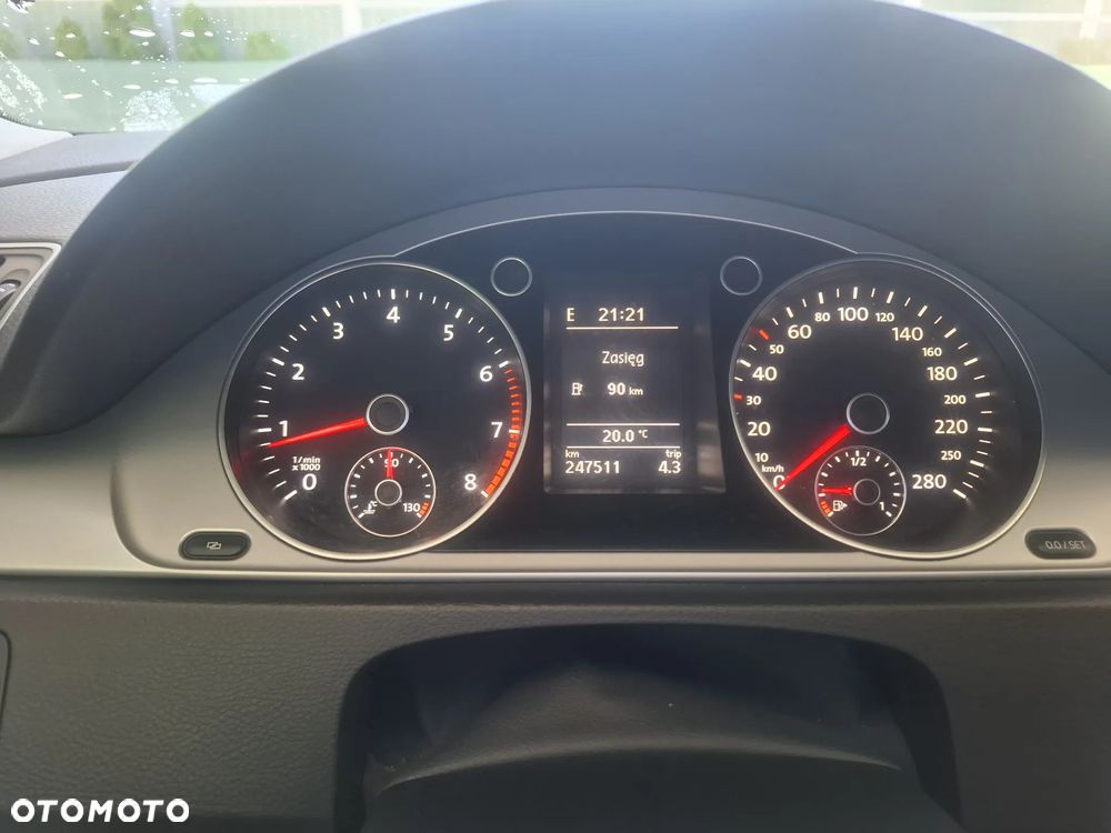Volkswagen Passat - 5
