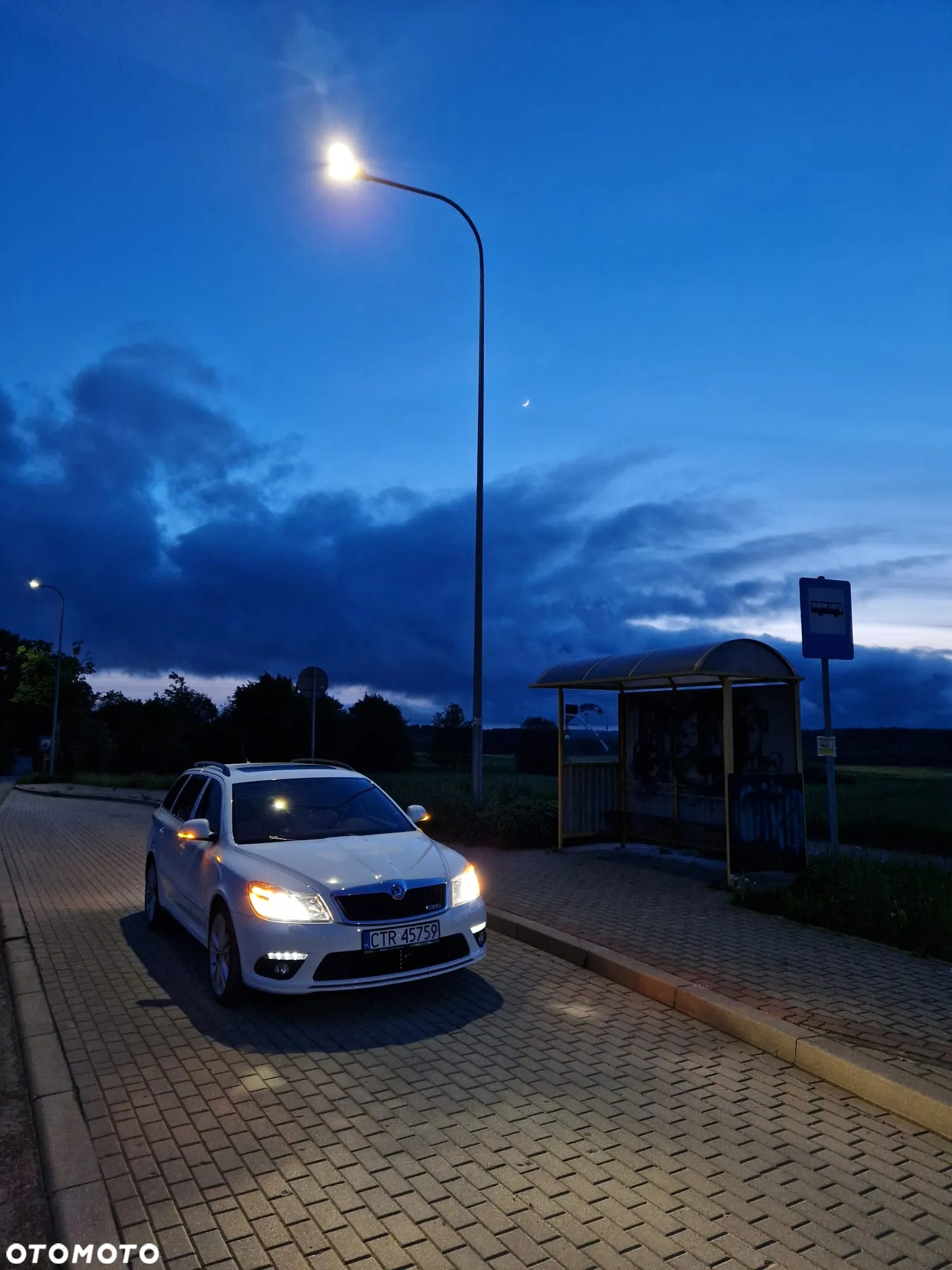 Skoda Octavia 2.0 TDI CR DPF DSG RS - 18