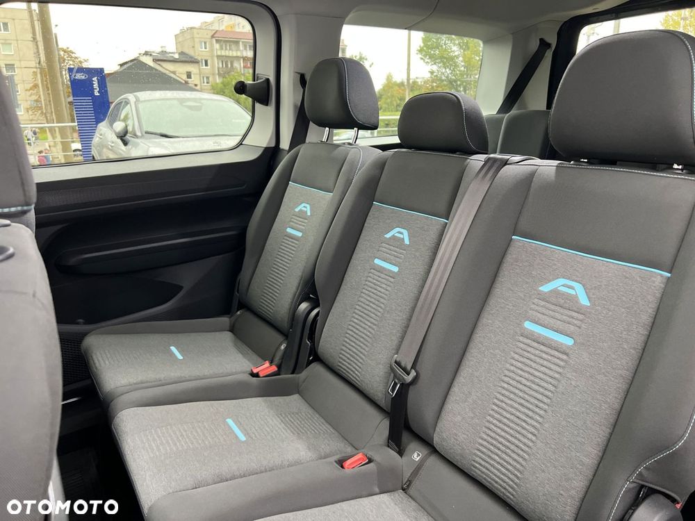 Ford Tourneo Connect - 16