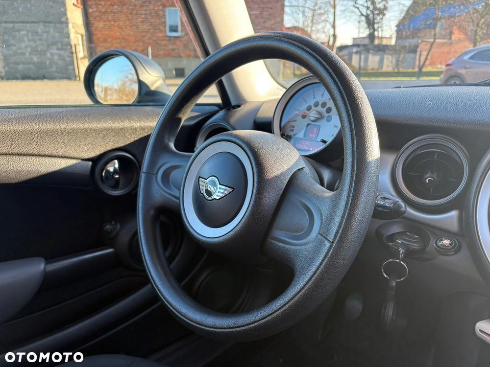 MINI Clubman One - 13