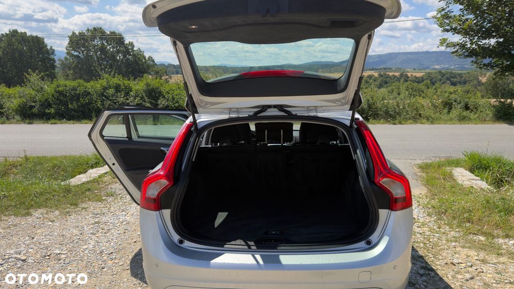 Volvo V60 D2 Edition - 36