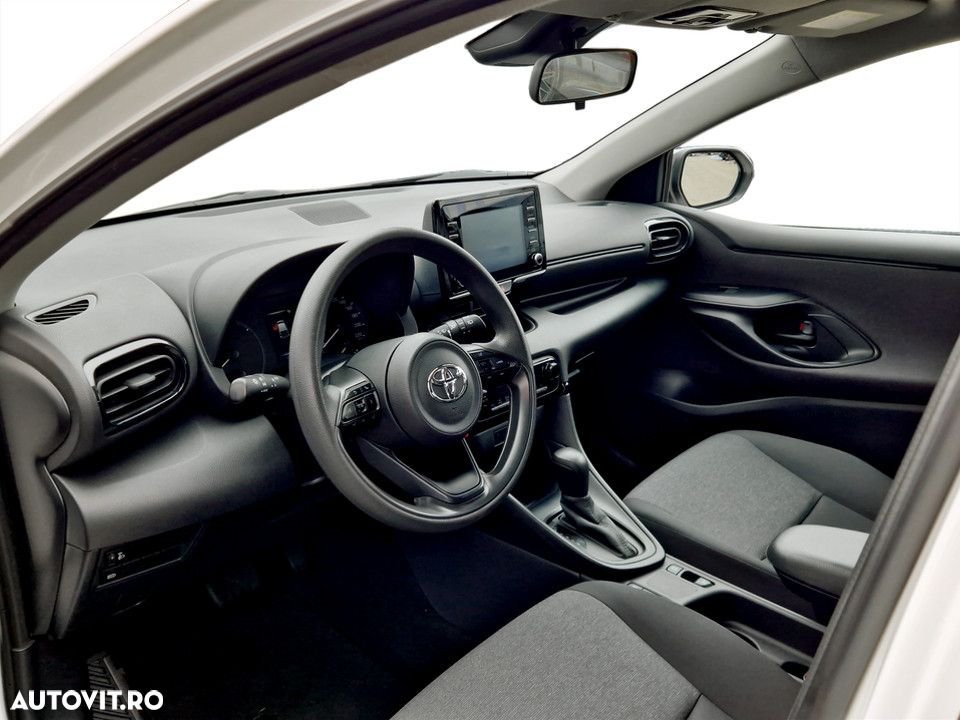 Toyota Yaris - 16