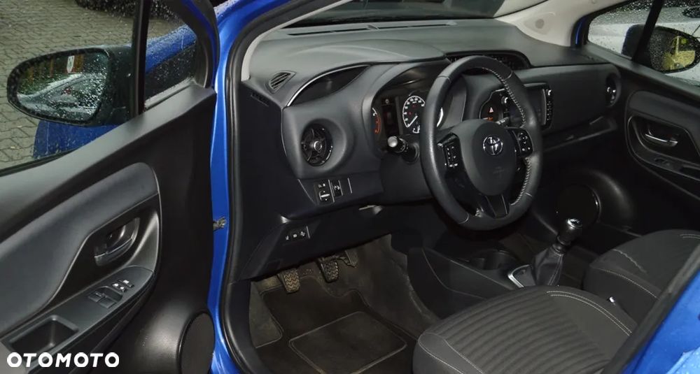 Toyota Yaris - 30