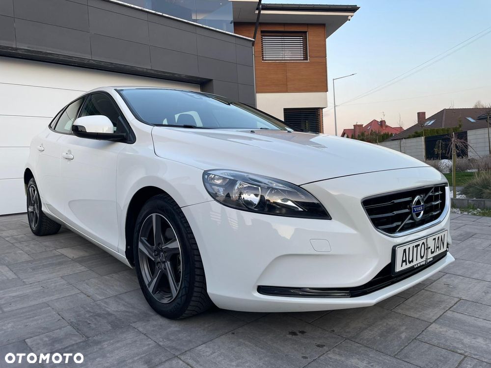 Volvo V40 D2 Summum - 4