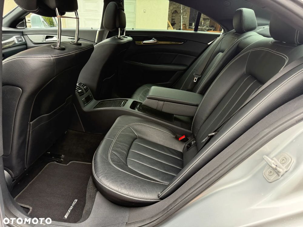 Mercedes-Benz CLS - 12