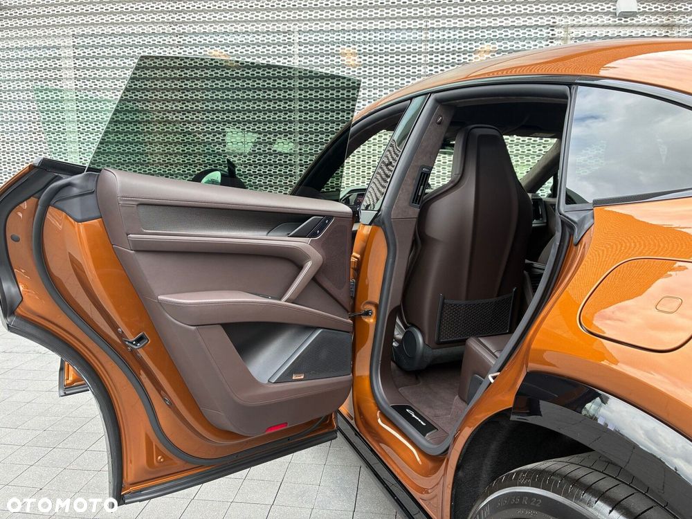 Porsche Cayenne - 22