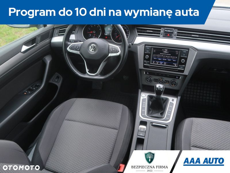 Volkswagen Passat - 8