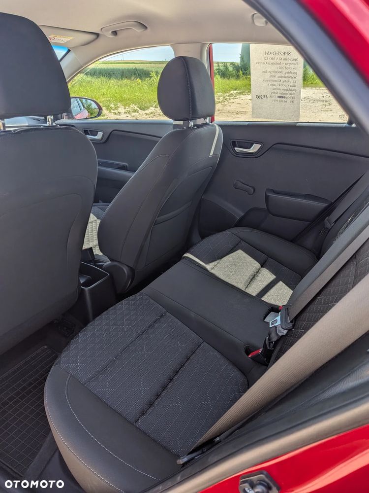 Kia Rio 1.2 L - 7