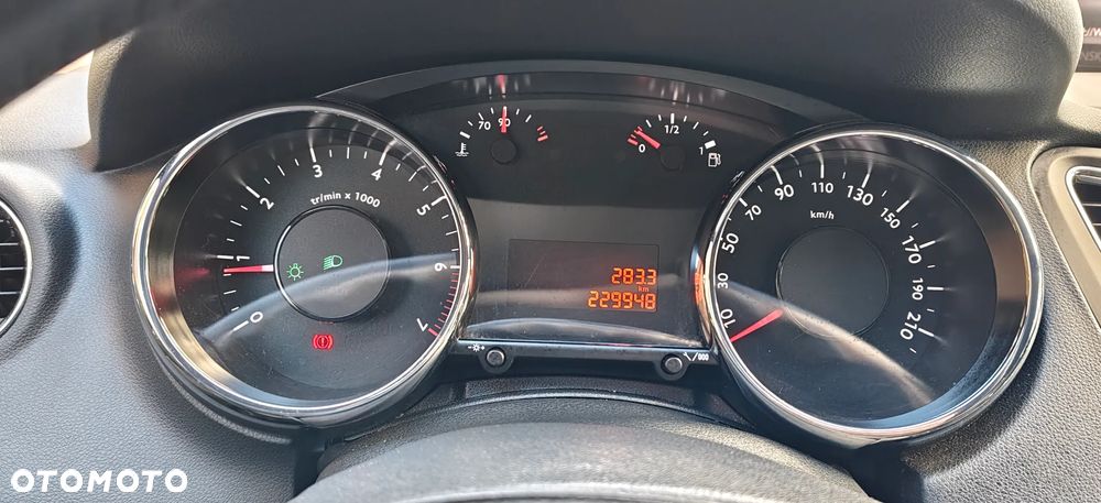 Peugeot 5008 1.6 Premium - 30