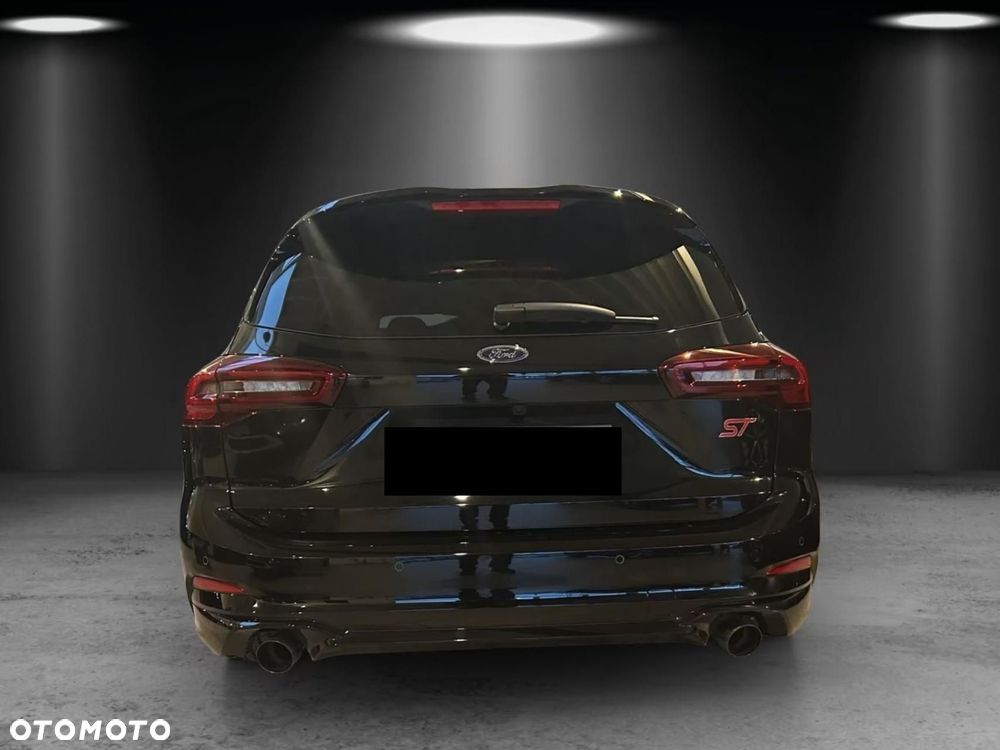 Ford Focus - 8