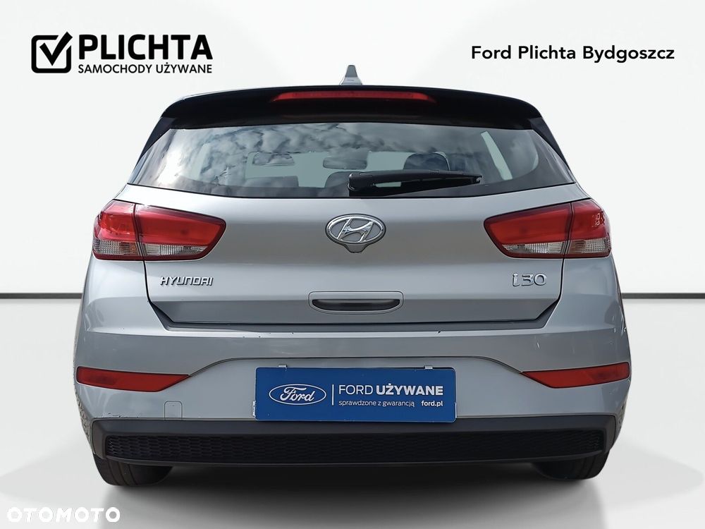 Hyundai i30 1.5 DPI Classic + - 6