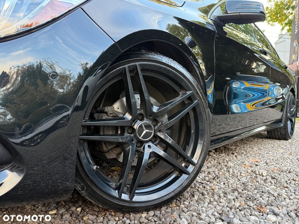 Mercedes-Benz CLA 180 7G-DCT AMG Line - 4