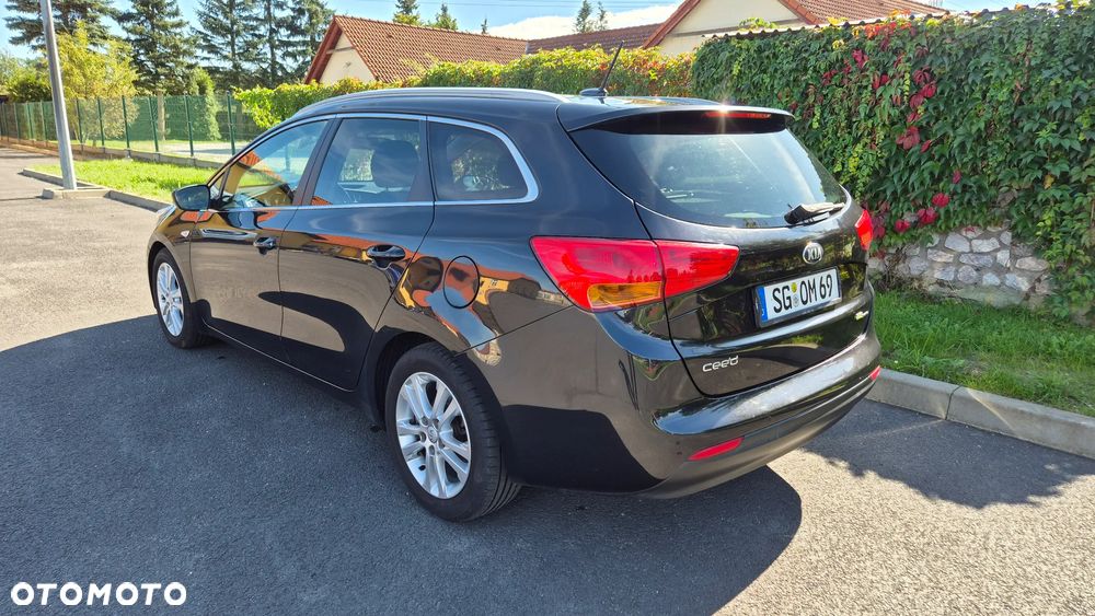 Kia Ceed SW 1.6 CRDi GT Line - 3
