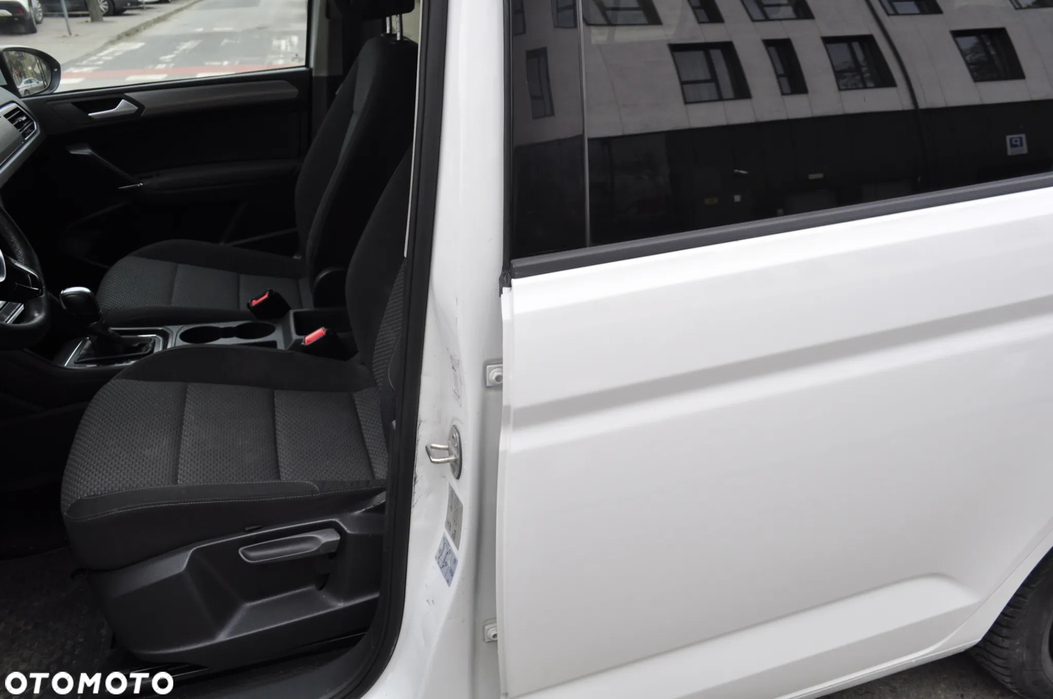 Volkswagen Touran 2.0 TDI BMT Special Edition DSG - 5