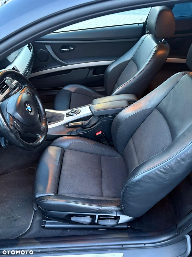 BMW Seria 3 320d M Sport Edition - 11